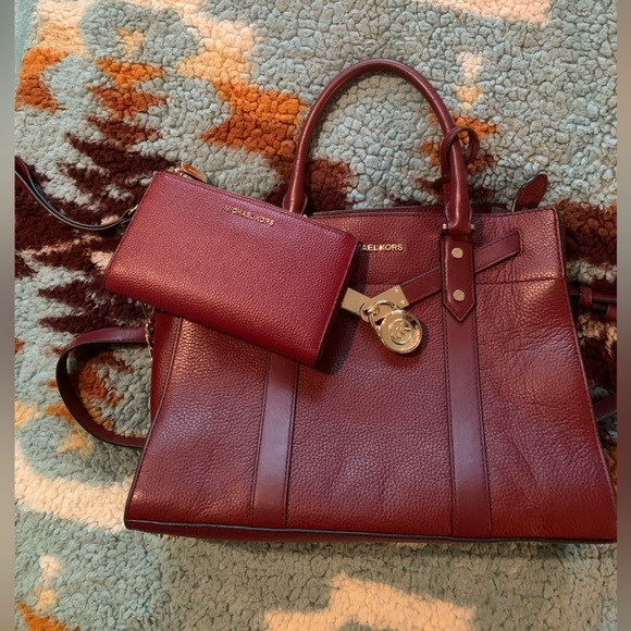 Michael Kors Nouveau Hamilton Large Pebbled Leather Bag & Wallet - Picture 3 of 16